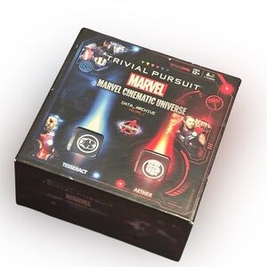 TRIVIAL PURSUIT MARVEL CINEMATIC UNIVERSE. (Travel)